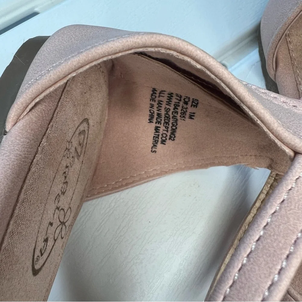 NWOT‎ Marbella Girls sandals SIZE 1M
